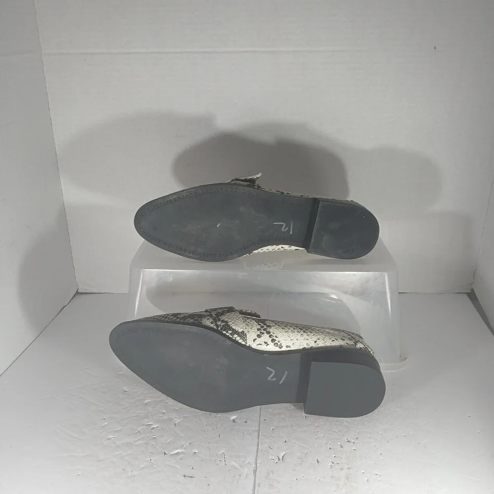 Bleecker & Bond Demi Loafers 6.5 Grey Snakeskin Buckle Flats Almond Toe